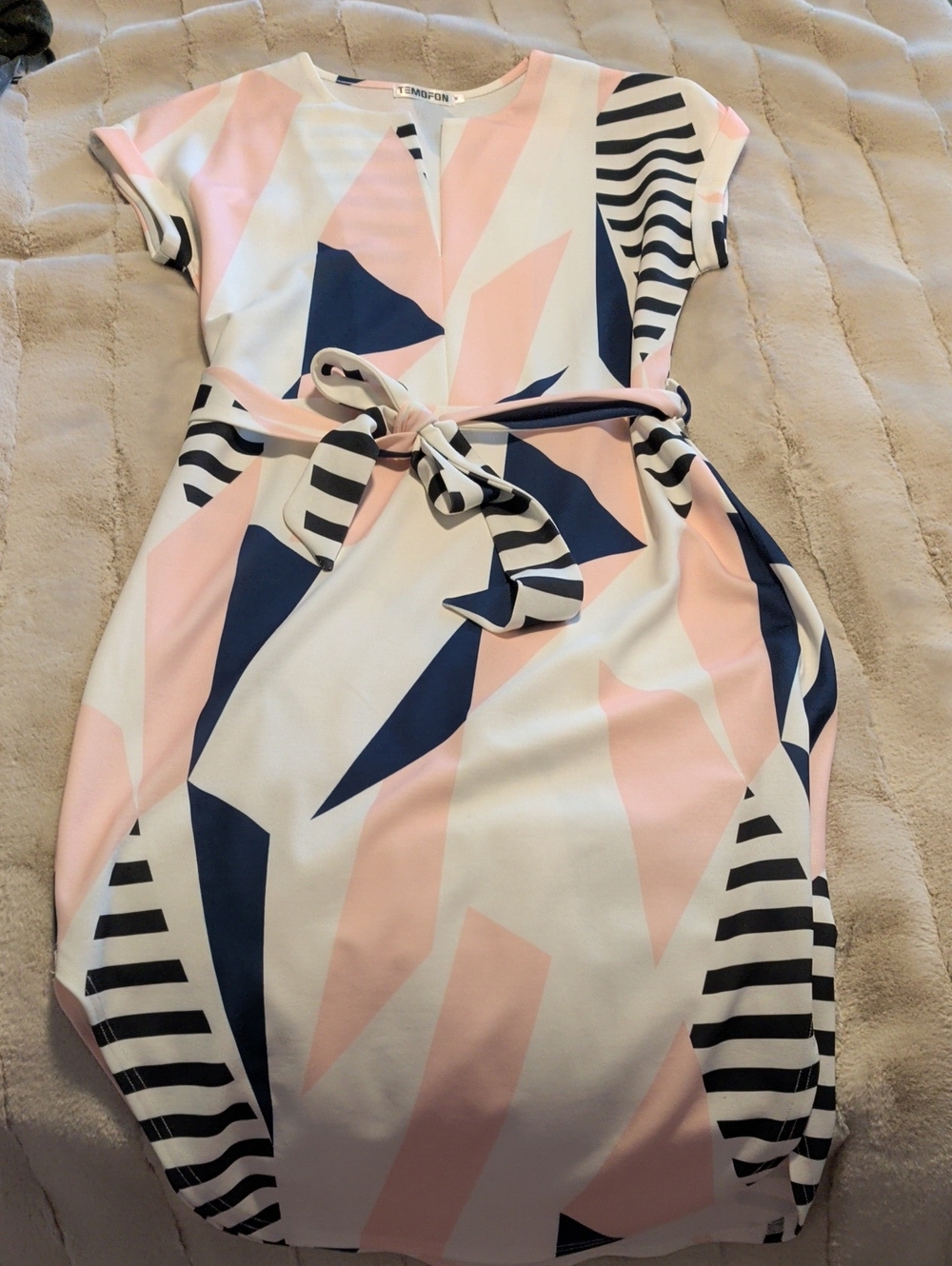 Geometric Tie-Waist Dress in Pink & Navy